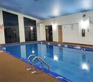 Swimming Pool 3 Travelodge by Wyndham Hershey