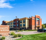 Exterior 4 Quality Inn & Suites Airport North