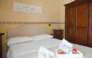 Kamar Tidur 6 Hotel Caserta Antica