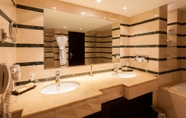 Phòng tắm bên trong 5 Farah Rabat