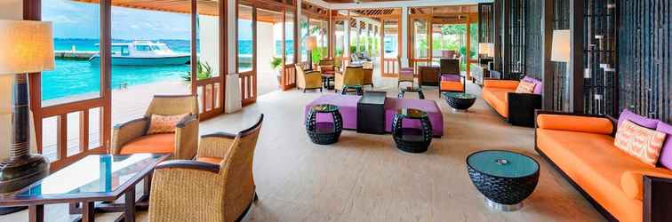 Lobi Sheraton Maldives Full Moon Resort & Spa