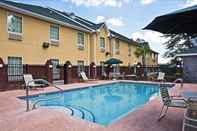 Swimming Pool Best Western Plus Bradbury Inn & Suites