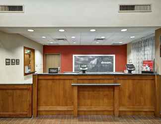 Lobby 2 Hampton Inn & Suites Yuma