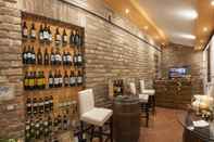 Bar, Cafe and Lounge Borgo Tre Rose