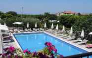 Swimming Pool 2 Hotel Ca' Mura