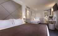 Bedroom 6 Hotel Longchamp Elysees