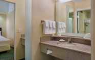 In-room Bathroom 5 SpringHill Suites by Marriott St. Petersburg Clearwater