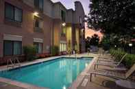 Swimming Pool SpringHill Suites by Marriott St. Petersburg Clearwater