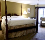 Bedroom 4 Brandywine River Hotel