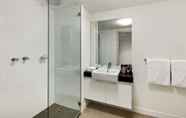 Toilet Kamar 4 Quest Docklands