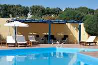 Swimming Pool Melina Hotel
