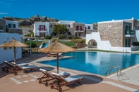 Swimming Pool Naxos Palace Hotel