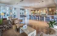Quầy bar, cafe và phòng lounge 4 Barceló Costa Ballena Golf & Spa