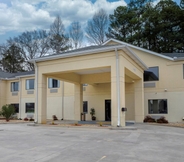 Exterior 2 Red Roof Inn & Suites Carrollton, GA–West Georgia