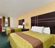 Kamar Tidur 2 Americas Best Value Inn Port Jefferson Station Long Island