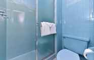 In-room Bathroom 5 Americas Best Value Inn Port Jefferson Station Long Island