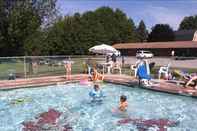 Swimming Pool Inn at the Alpine by Budget Host