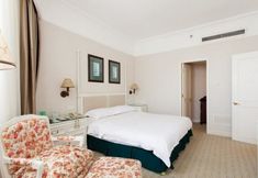 Bedroom 6 Golden Coast Lawton Hotel