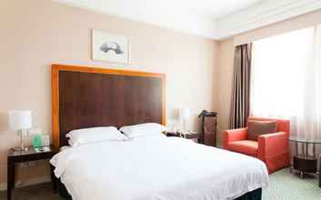 Kamar Tidur 4 Golden Coast Lawton Hotel