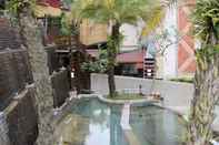 Kolam Renang Sunrise Hot Spring Hotel