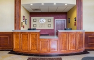 Lobby 3 Comfort Suites Twinsburg