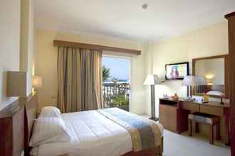 Bedroom 4 Empire Beach Resort