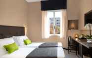 Kamar Tidur 2 Hotel Mentana - by R Collection Hotels