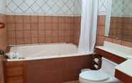 In-room Bathroom 2 Hotel Lavas Tacotal