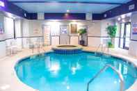 Kolam Renang Best Western Plus Richmond Hill Inn