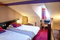 Bedroom Hotel Saint Sauveur