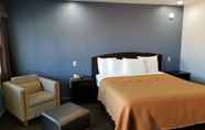 Bedroom 3 Travelodge by Wyndham Barstow