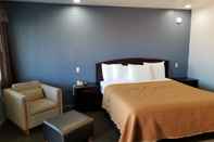 Bedroom Travelodge by Wyndham Barstow