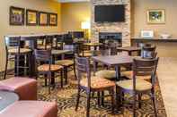 Bar, Cafe and Lounge Rodeway Inn Milford