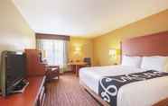 Bedroom 4 La Quinta Inn & Suites by Wyndham Bentonville