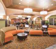 Lobby 2 La Quinta Inn & Suites by Wyndham Bentonville