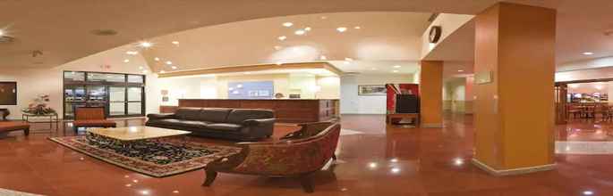 Lobby 4 Country Inn & Suites by Radisson, Tampa RJ Stadium