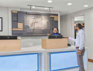 Sảnh chờ 2 Holiday Inn Express & Suites Hardeeville - Hilton Head, an IHG Hotel