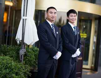 Lobby 2 Best Western Premier Ocean Hotel