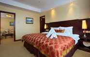 Kamar Tidur 2 Guilin Lijiang Waterfall Hotel