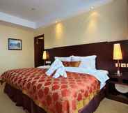 Kamar Tidur 2 Guilin Lijiang Waterfall Hotel