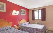 Kamar Tidur 2 Knights Inn Pine Brook