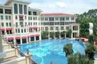Kolam Renang Hawana Resort Hotel