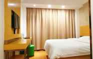 Bedroom 2 GreenTree Inn ShangHai JingAn XinZha Road Business Hotel