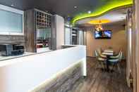 Bar, Kafe dan Lounge London Court Hotel