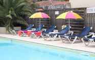 Swimming Pool 4 Hotel Le Dauphin