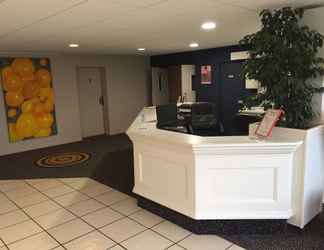 Lobby 2 Hostellerie Saint Vincent Beauvais Aéroport