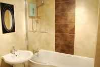 In-room Bathroom Royal Mile Residence