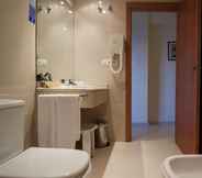 Toilet Kamar 5 Hotel Playas de Torrevieja