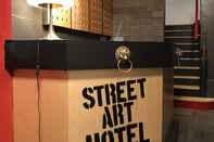 Lobby Street Art Hotel