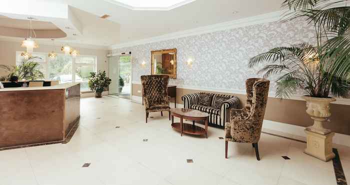 Lobby Carbis Bay Hotel & Estate